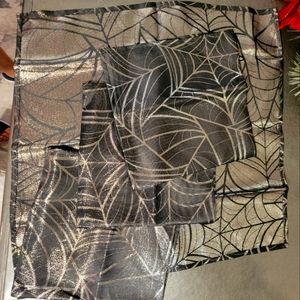 Brand New Spiderweb Set of 4 napkins